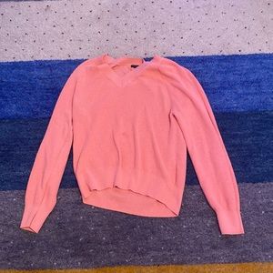 super cute sweater!!